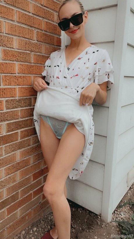 toadlips87free naked actress pictures