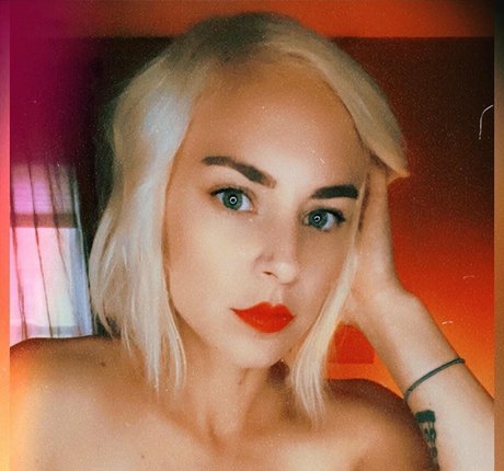 wife milf onlyfans pornographic image