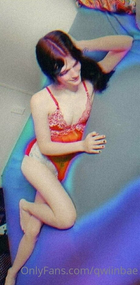 qwiinbae model sexy images