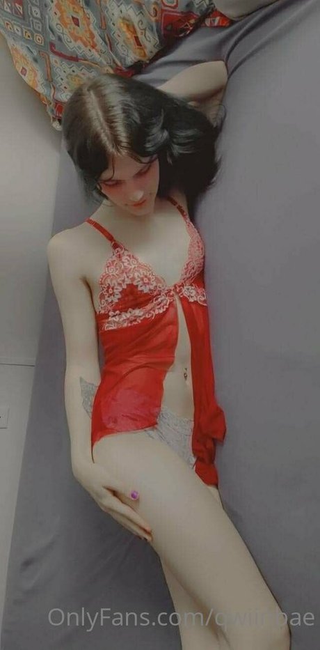 qwiinbae adult model photos