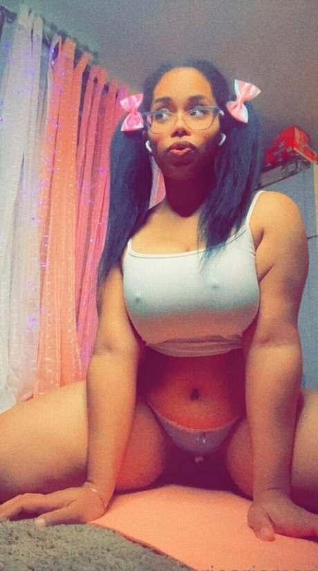 charieariemarie xxx model photos