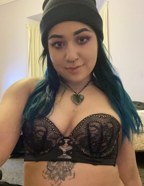 unleashedbee pornstar beautiful pic