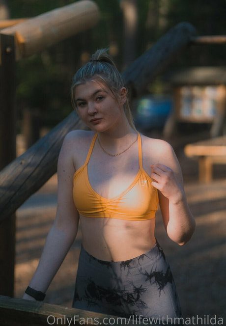 LifeWithMatilda star hot img