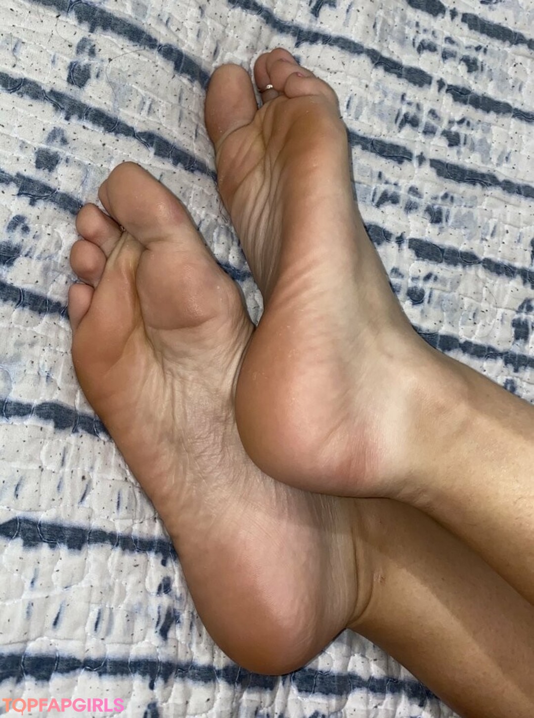 sashasfeetishxo model hd picture
