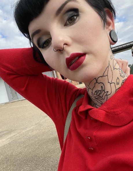 innocent onlyfans pretty photo