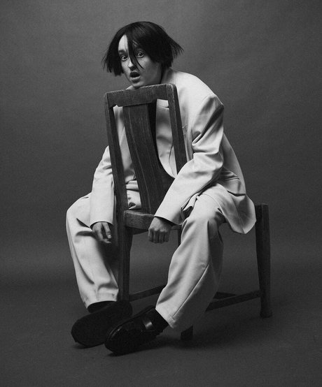 Bella Ramsey hot star photo