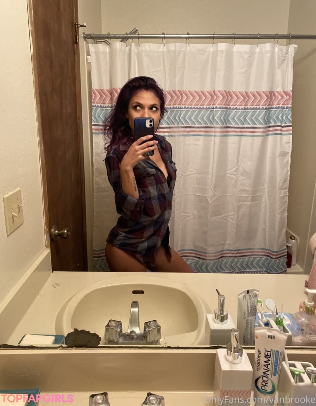 Vanbrooke beautiful pornstar gallery