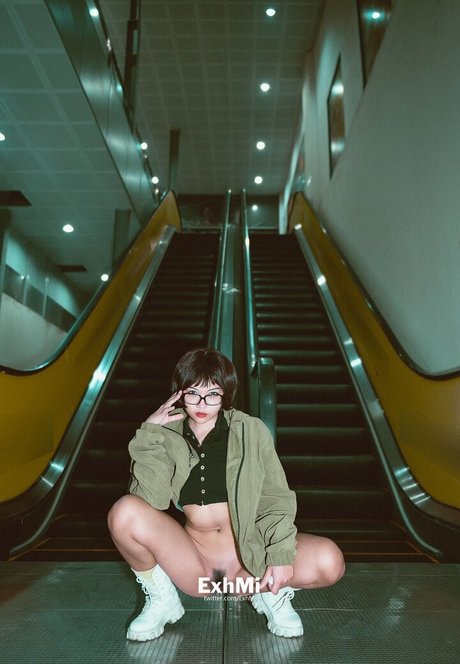 ExhMi star xxx photo