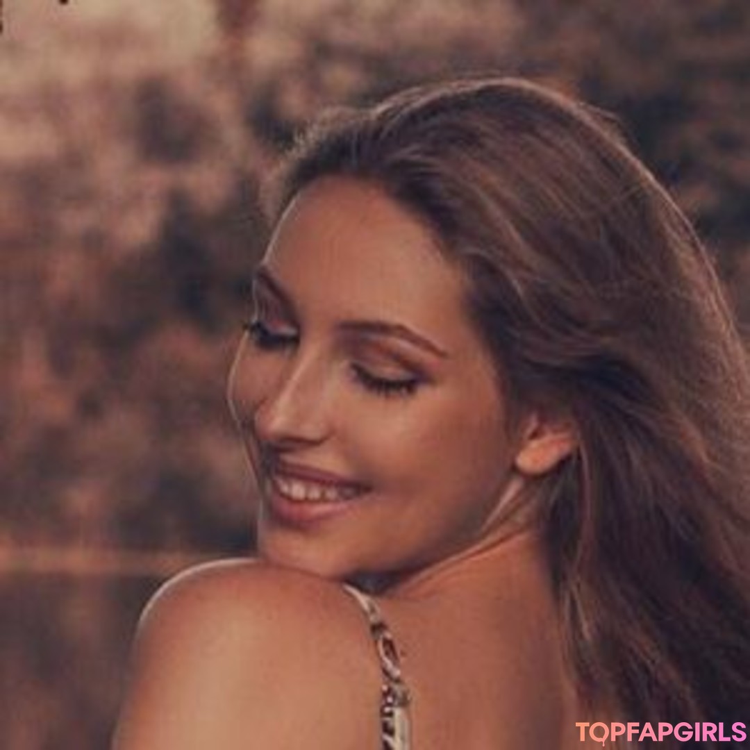 Isabella Spaeth model exclusive image
