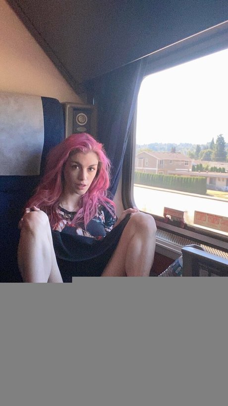 Luxneon star porn picture