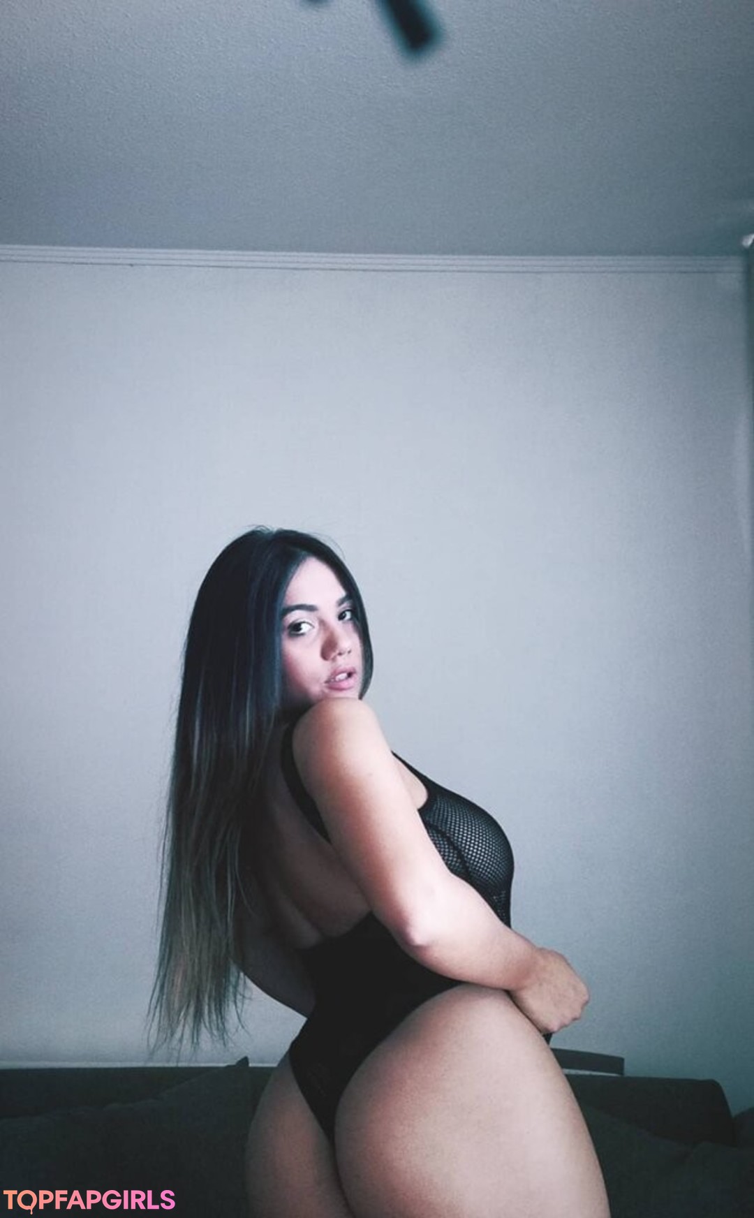 Toomuchtumbao model pornographic pic
