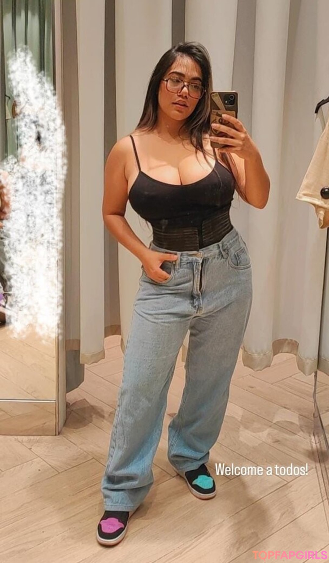 Toomuchtumbao star nude galleries