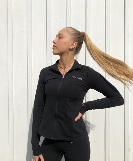 Juliette Bossu top model pictures