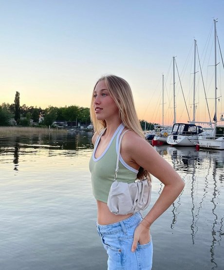 Juliette Bossu free star pic