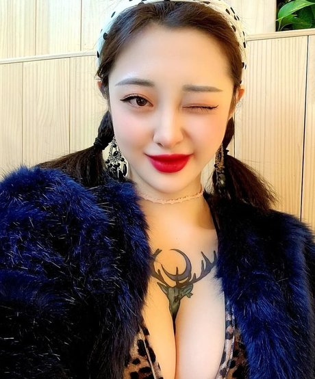 Seolhwa adult model pic