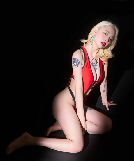 over 50 onlyfans art naked img