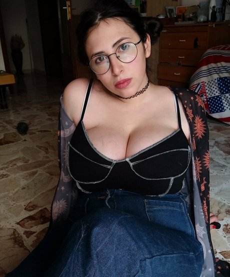 Lina P nice model pic