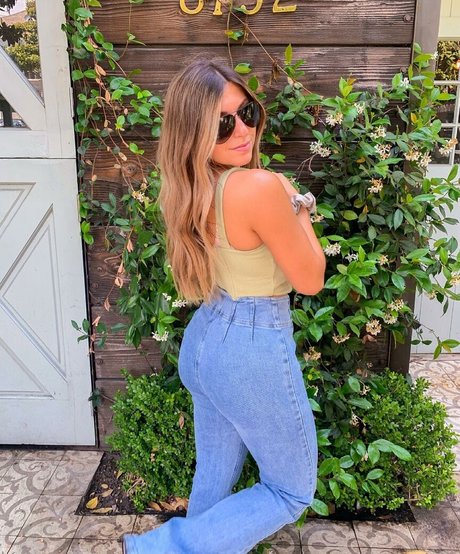 Maddie Clark free model picture