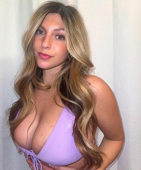 Maddie Clark sexy pornstar photos