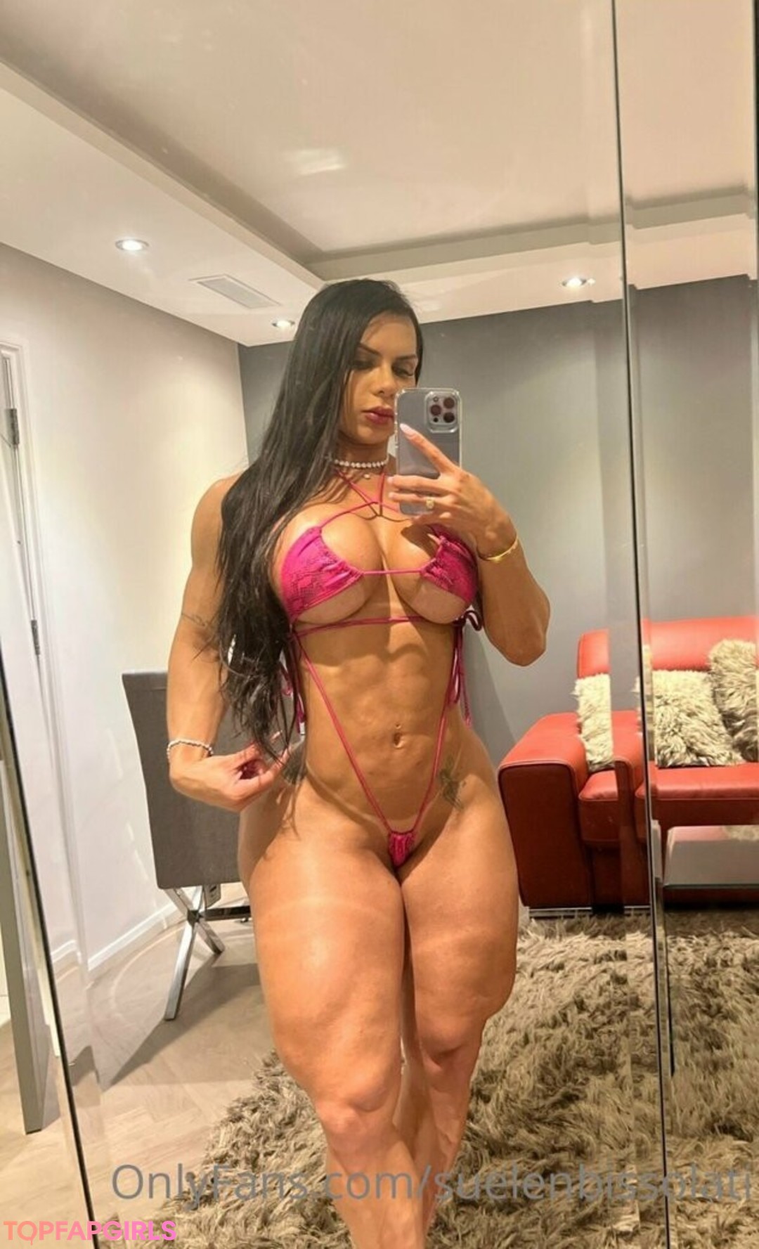 Suelen Bissolati naked model gallery