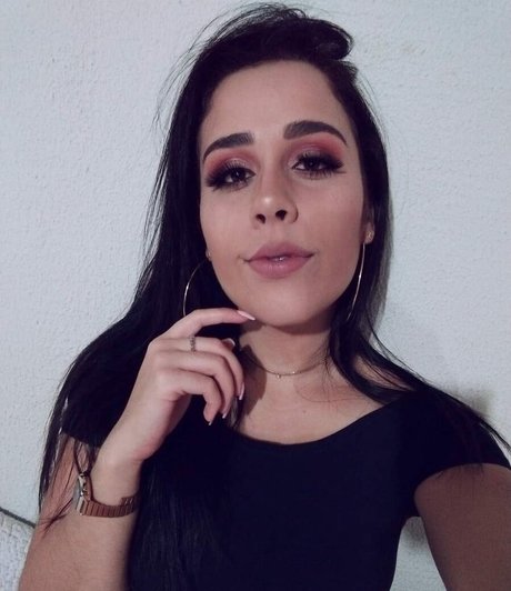 millenecarolina pretty model photo