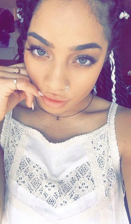 Kiana Lede pornstar perfect img