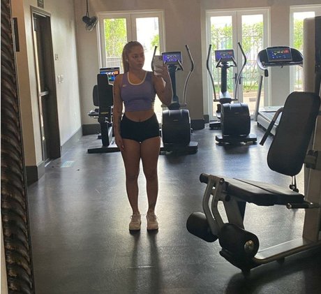 Kiana Lede model porn image