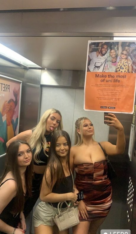 Alexandra Spencer art model img