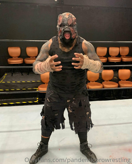 pandemicprowrestling pretty star photo