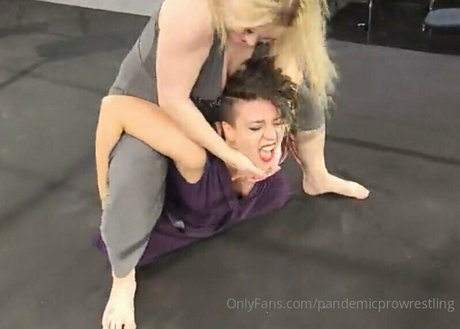 pandemicprowrestling hd pornstar gallery