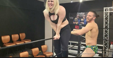 bodybuilder girls onlyfans sexy nude picture