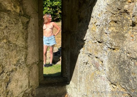 bluexstacey naked pornstar images