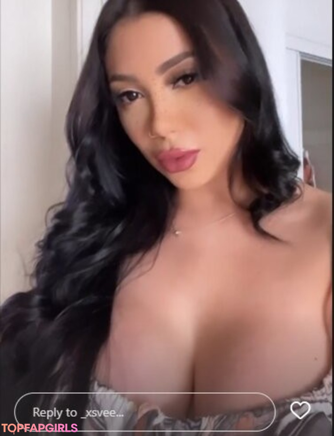 xsvee star erotic pictures