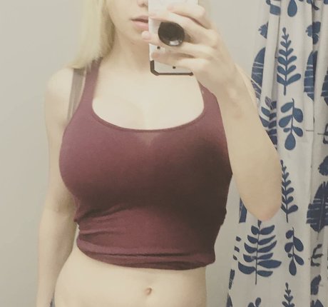 Krystal Syx adult actress pic