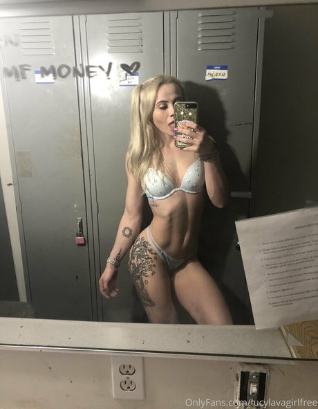 lucylavagirlfree high quality model photo