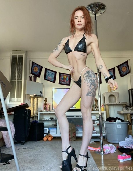 lucylavagirlfree art model gallery