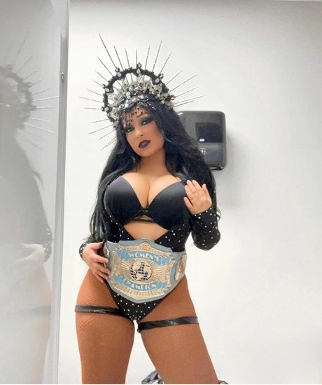 Mandy Leon xxx pornstar img