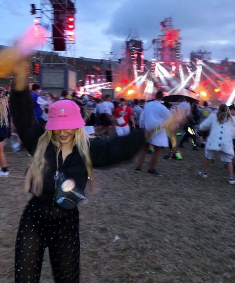 milf strip onlyfans sexy xxx galleries