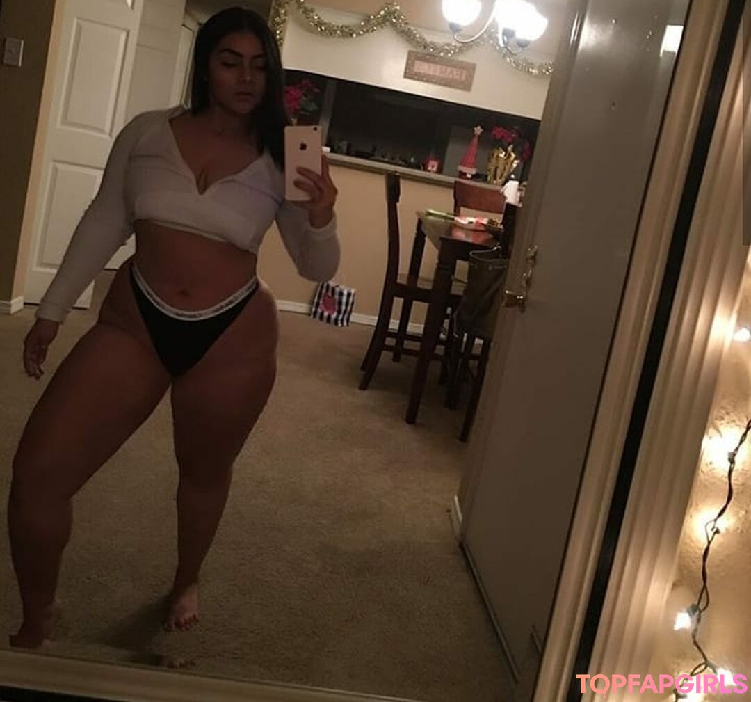 Megan Velez pretty actress pic
