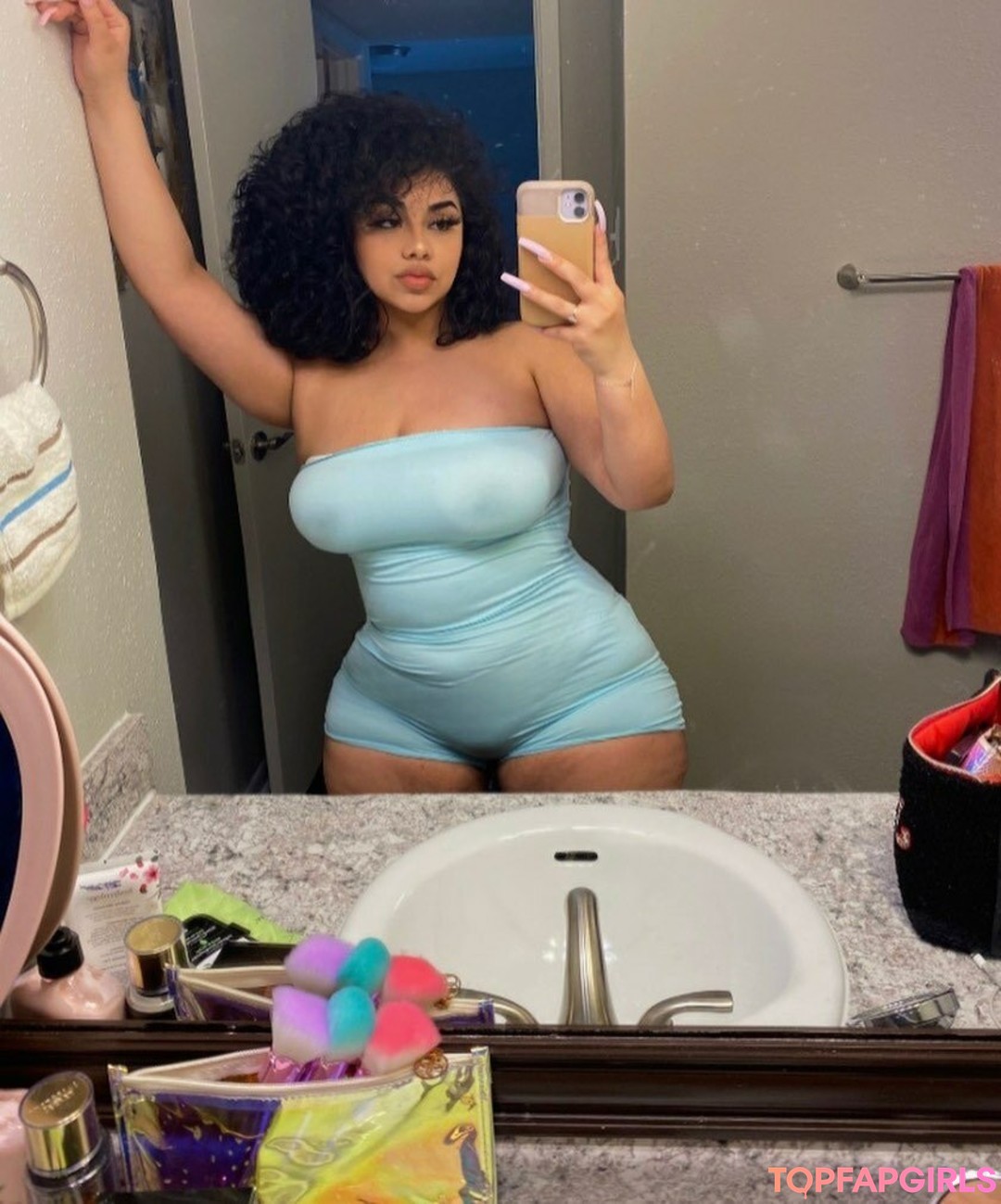 Megan Velez hd model gallery