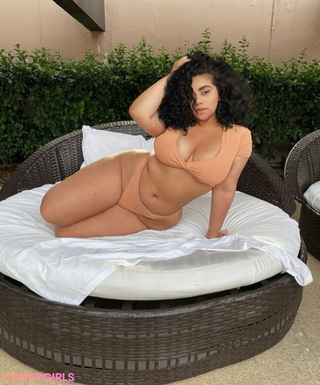 Megan Velez star hd pics