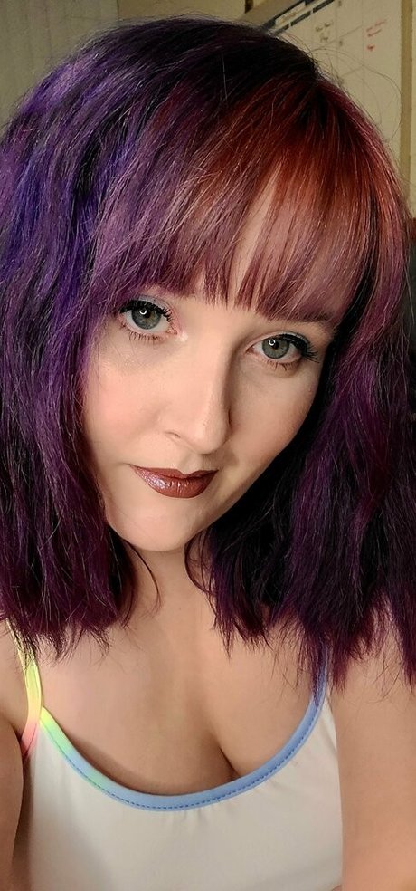 unklothed nice actress pics