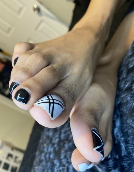 tenlittoes exclusive star image