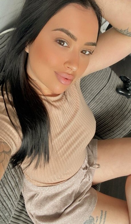 XRP Queen star erotic galleries