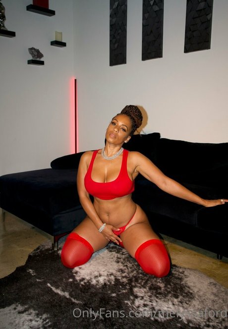 Melyssa Ford free model photo