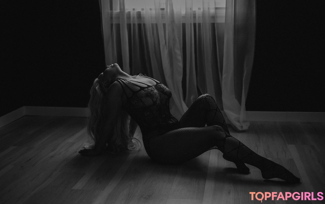 yourprincess4ever model erotic picture