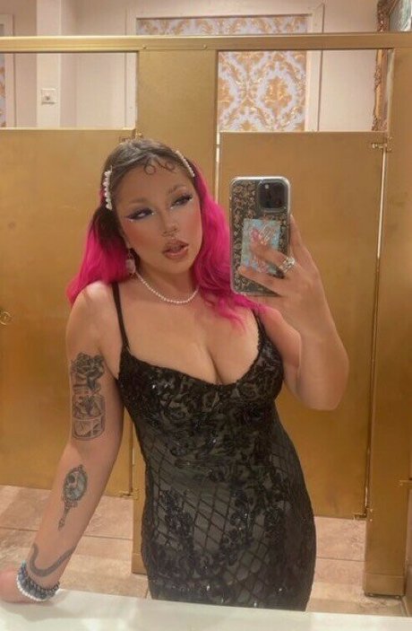 Aquaaamami nude star photos