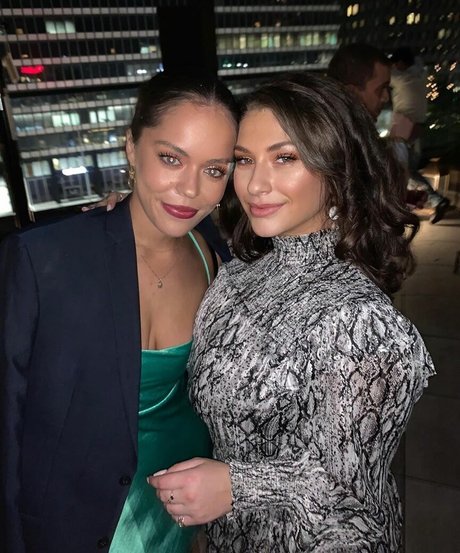 skinny ebony teen onlyfans top photos