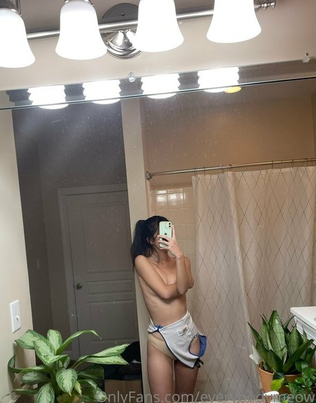 everybodymeow model nude images