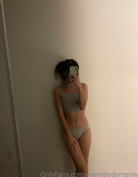 everybodymeow profile image